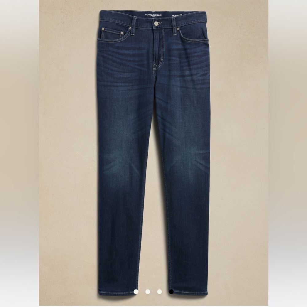 Banana Republic ATHLETIC-FIT TRAVEL JEAN 32/30